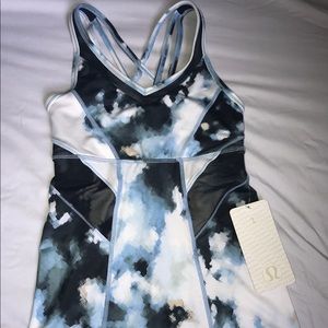 Lululemon strap it like it’s hot tank NWT